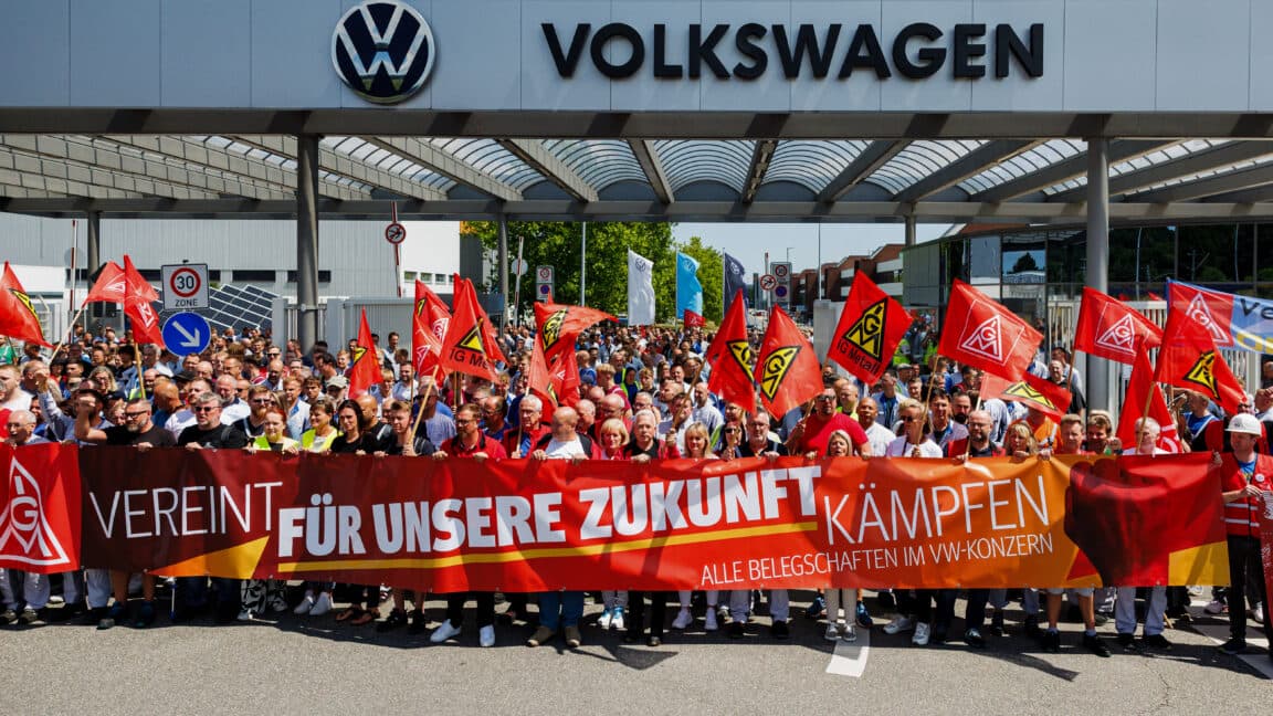 VW Group and Unions Clash Over Automaker's Streamlining Strategy