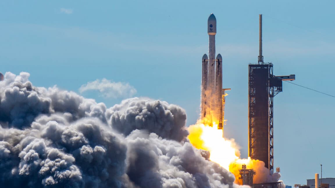 Space Force Plans to Acquire Up to $30 Billion in Rocket Launch Services