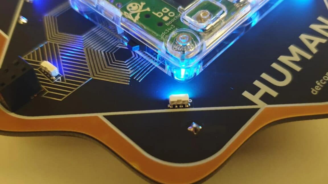 Defcon Introduces New Badge Featuring Visible Security Key for Hackers