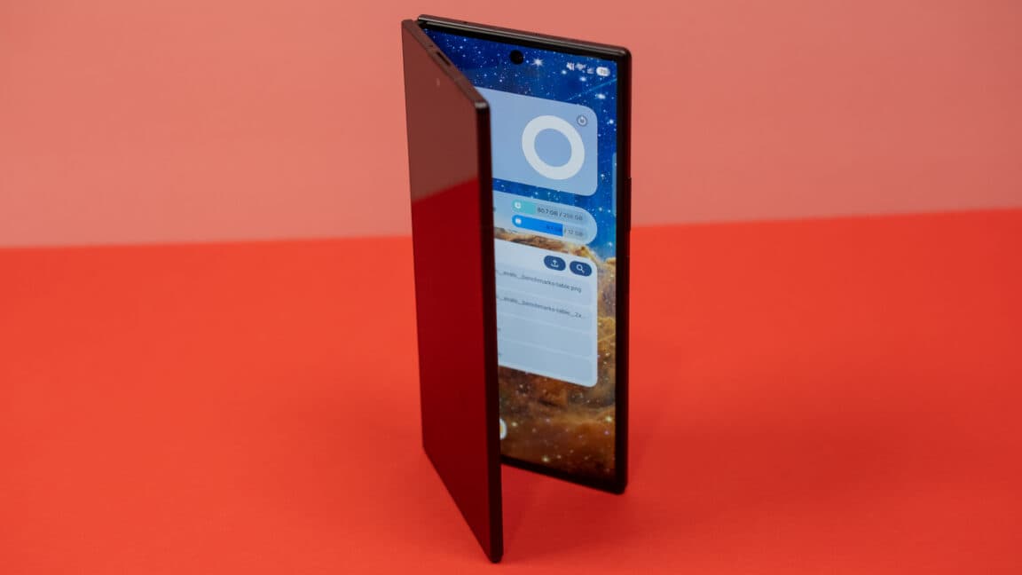 Samsung Galaxy Z Fold 8 Ultra Review: A Premium Foldable Device