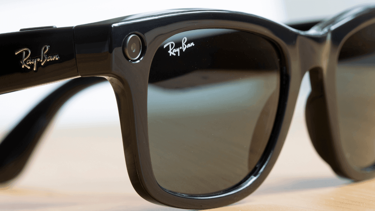 Meta, iki yeni Ray-Ban akıllı gözlüğü üzerinde çalışıyor