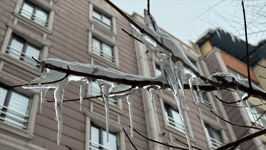 Yurtta kar yağışı ve soğuk hava etkili oluyor