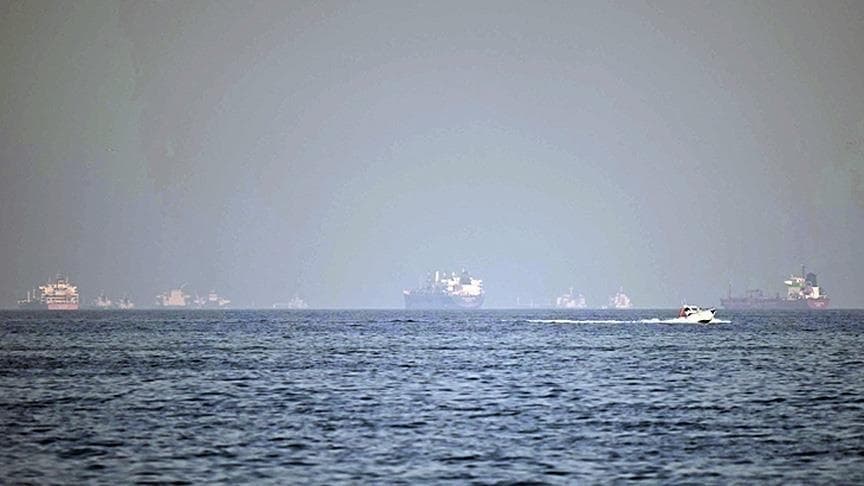 Hürmüz Boğazı'ndan "İran'a ait olmayan" ilk ham petrol tankeri geçiş yaptı