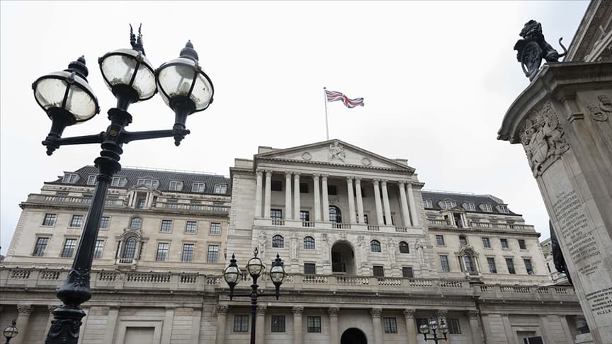 İngiltere Merkez Bankası politika faizini yüzde 3,75'te sabit tuttu