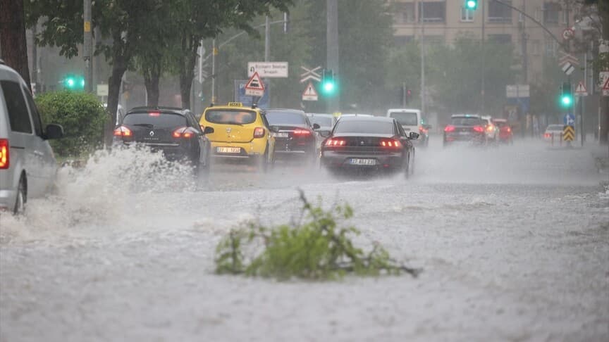 Gaziantep ve çevre illerde sağanak etkili oldu