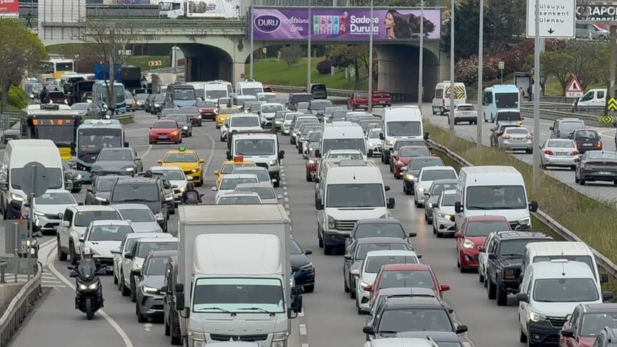 İstanbul'da akşam saatlerinde trafik yoğunluğu yüzde 80'e çıktı