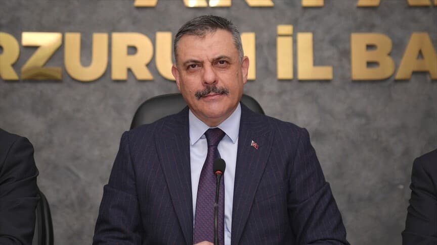 İçişleri Bakanı Mustafa Çiftçi, Erzurumspor'u ziyaret etti
