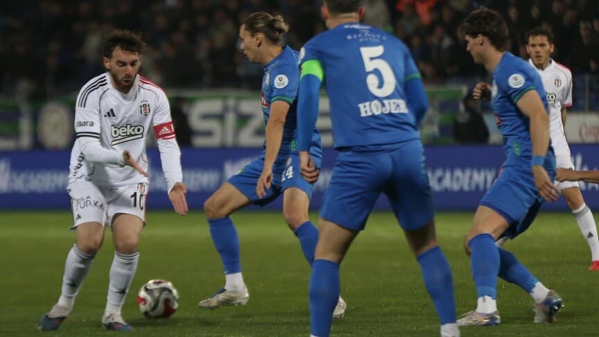 Beşiktaş, Süper Lig'in son haftasında Rizespor ile 2-2 berabere kaldı