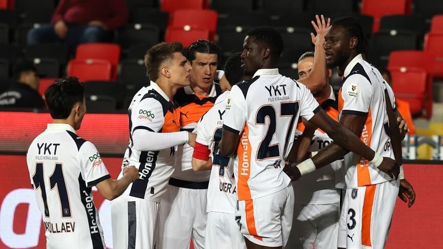 Başakşehir, Gaziantep FK'yı 2-1 yenerek sezonu tamamladı