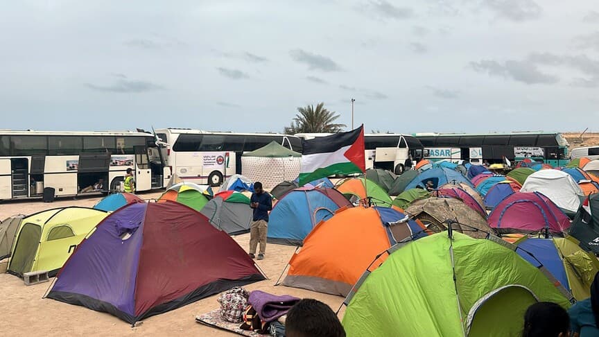 Küresel Sumud Filosu konvoyu 5 gündür Sirte yakınlarında bekliyor