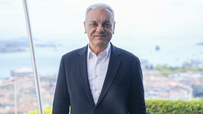 Toyota Türkiye CEO'su Bozkurt, otomotiv sektöründeki küresel krizleri değerlendirdi
