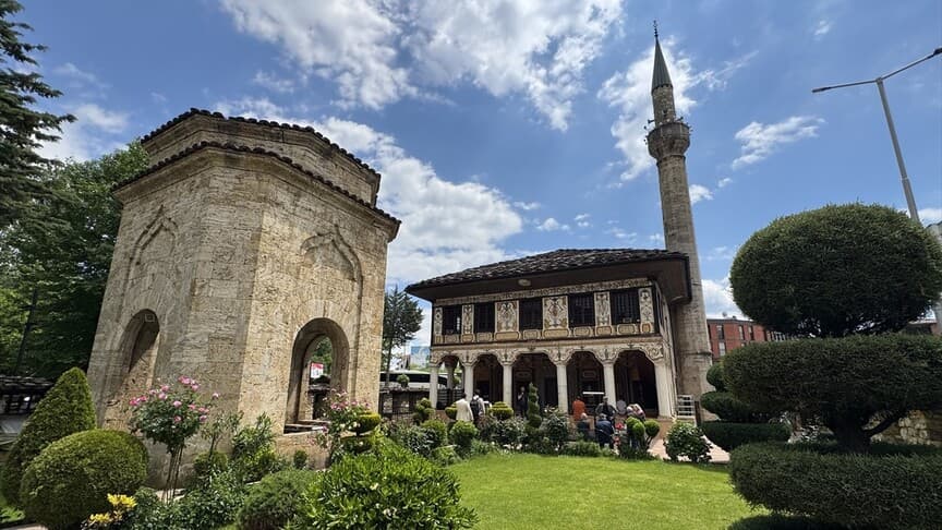 Uluslararası Balkan Üniversitesi Türk-İslam mirasını koruyor