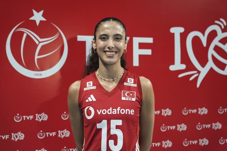 Deniz Uyanık, VNL'de kupayı kazanmayı hedefliyor