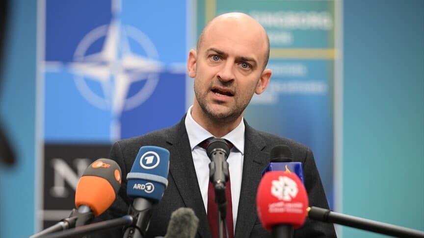 Fransa Dışişleri Bakanı, NATO'dan çıkma çağrılarını eleştirdi