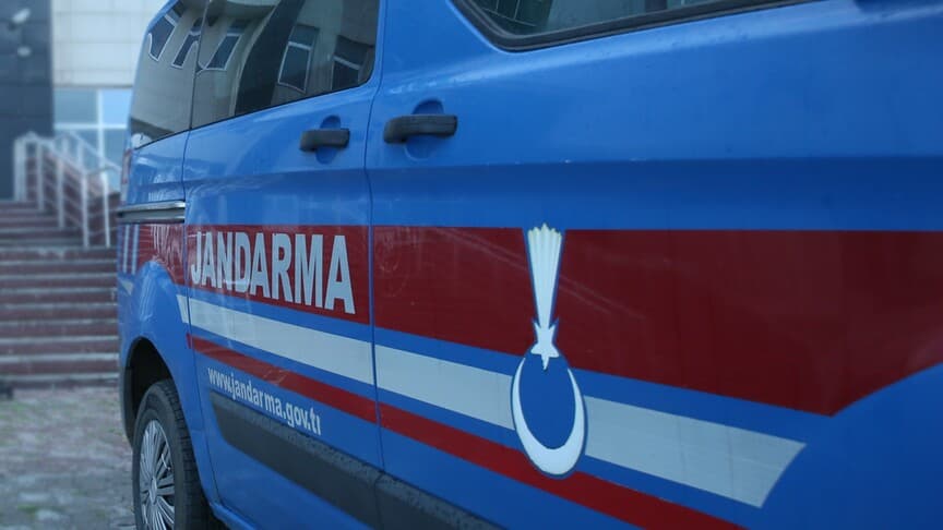 İzmir'de Güzelbahçe Belediye Başkanı ve 4 kişi gözaltına alındı