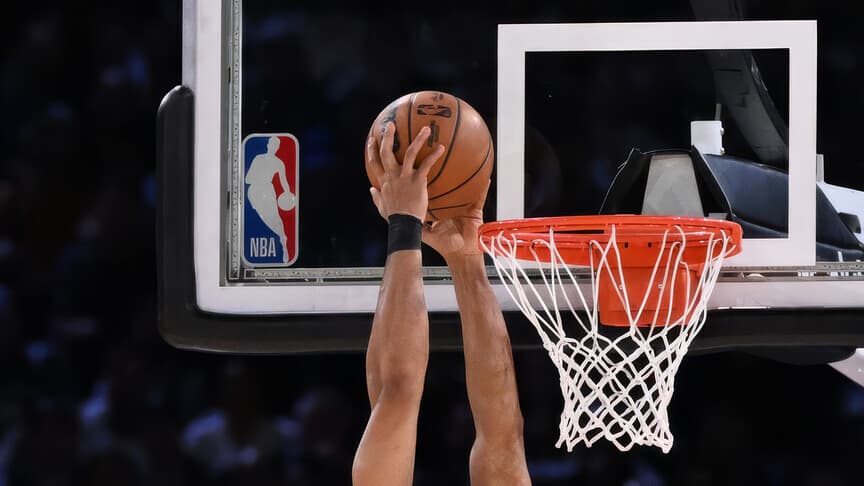 Knicks, Cavaliers'ı yenerek 27 yıl sonra NBA finaline yükseldi