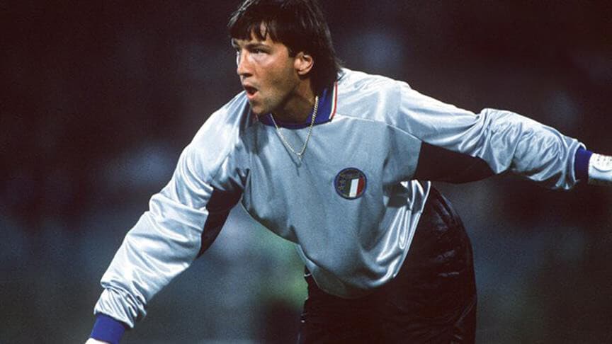 Dünya Kupası'nda en uzun süre gol yemeyen kaleci Walter Zenga