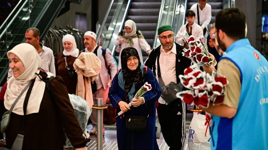 Hacıların kutsal topraklardan yurda dönüşleri devam ediyor