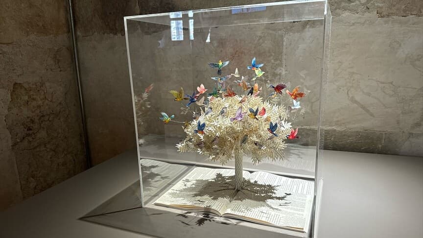 Rami Çocuk ve Sanat Bienali, kitapları üç boyutlu mekanlara dönüştürüyor