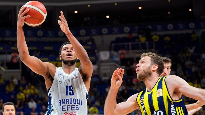 Fenerbahçe Beko, yarın Anadolu Efes ile yarı finalde karşılaşacak