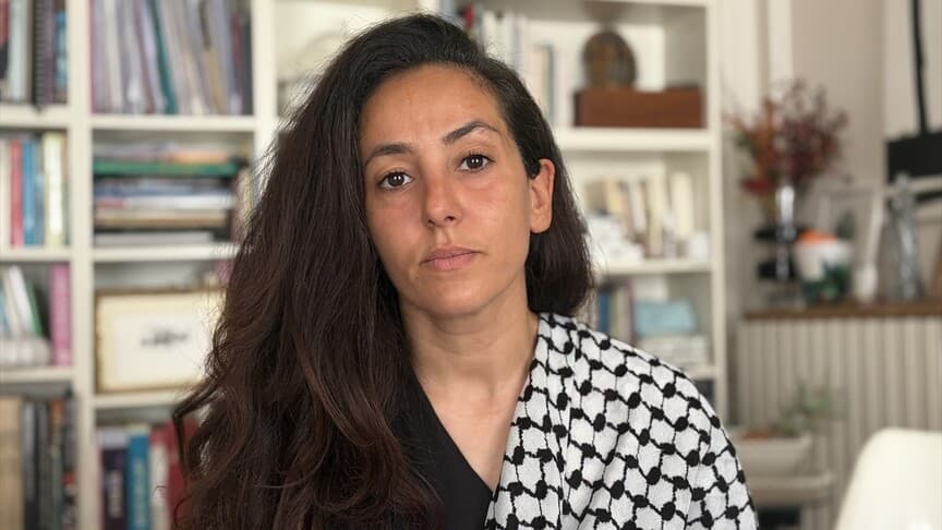 Fransız aktivist Hadjal, İsrail askerleri tarafından saldırıya uğradığını açıkladı