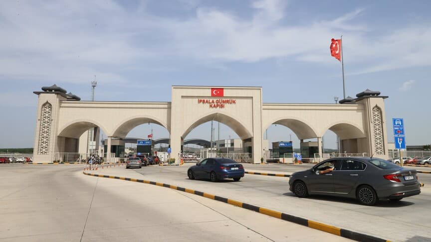 Kurban Bayramı'nda Avrupa'ya açılan gümrük kapılarında rekor araç girişi yaşandı