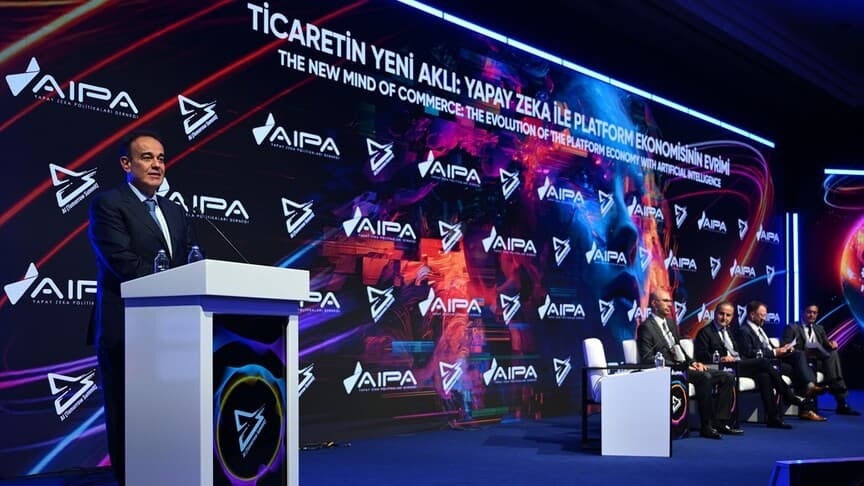 AI Tomorrow Summit 2026'da yapay zekanın e-ticaret üzerindeki etkileri tartışıldı