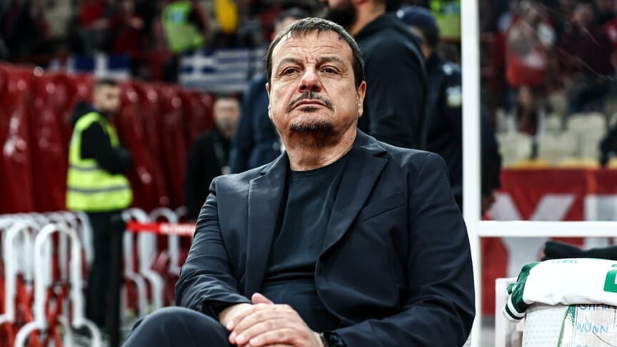 Ataman, Olympiakos maçında hakem kararlarına tepki gösterdi