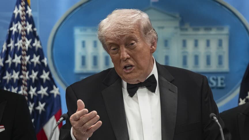 Trump, İran lideri Hamaney ile görüşmeye açık olduğunu belirtti