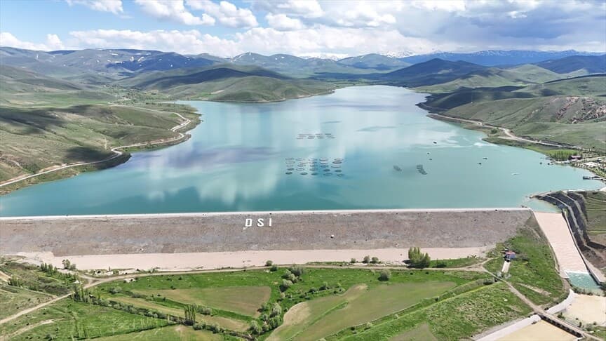 Bayburt'taki Demirözü Barajı'nda doluluk yüzde 100'e ulaştı