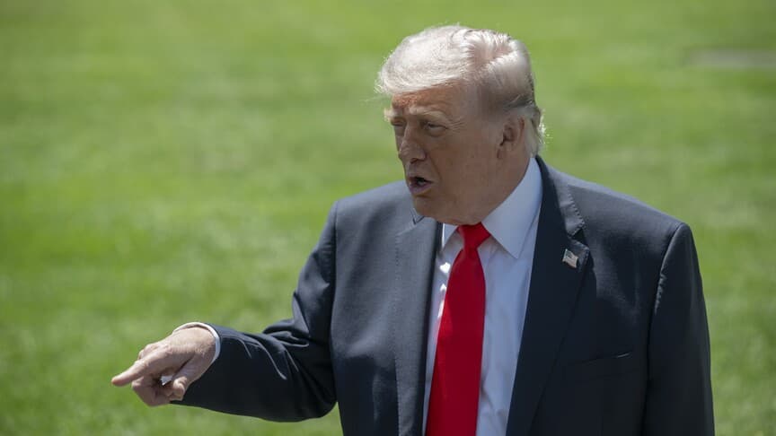 ABD Başkanı Trump, bazı sorulara tepki göstererek röportajı yarıda bıraktı