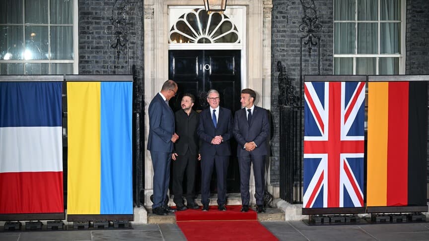 E3 ülkeleri liderleri, Londra'da Zelenskiy ile bir araya geldi