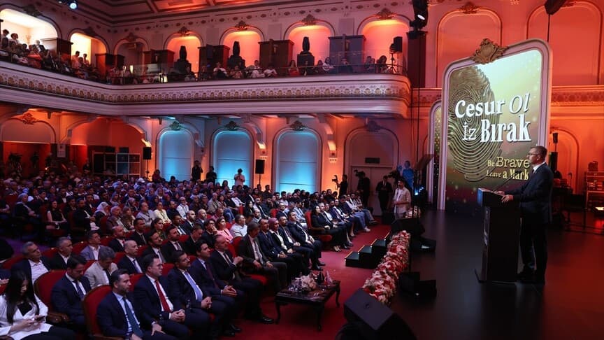 Cumhurbaşkanlığı İletişim Başkanı Duran, TRT Belgesel Ödülleri törenine katıldı