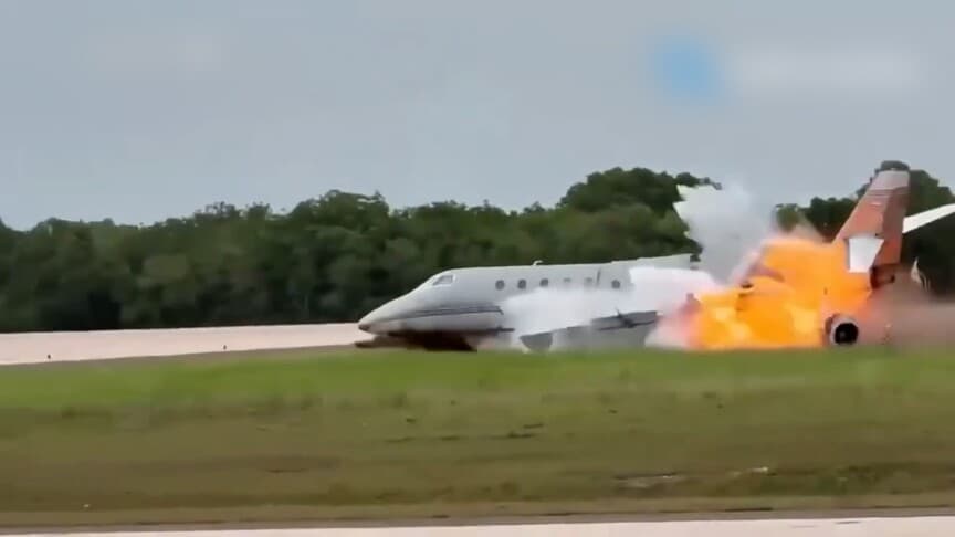 Dominik Cumhuriyeti'nde motor arızası nedeniyle jet havalimanı yakınında düştü