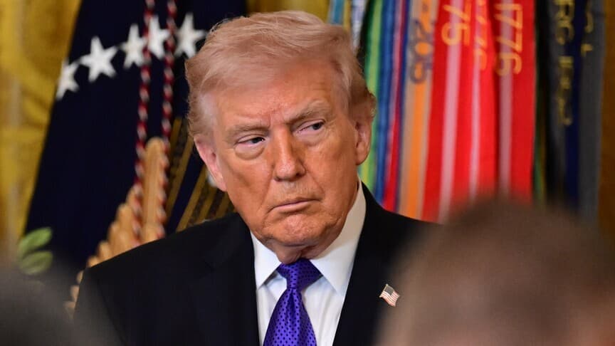 Trump, İran'ın ABD Apache helikopterini düşürdüğünü duyurdu