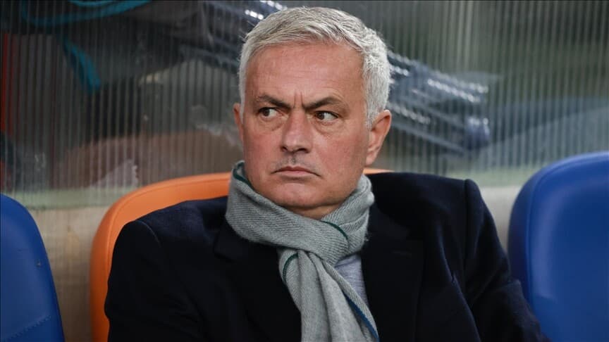 Jose Mourinho, Benfica ile yollarını ayırdı