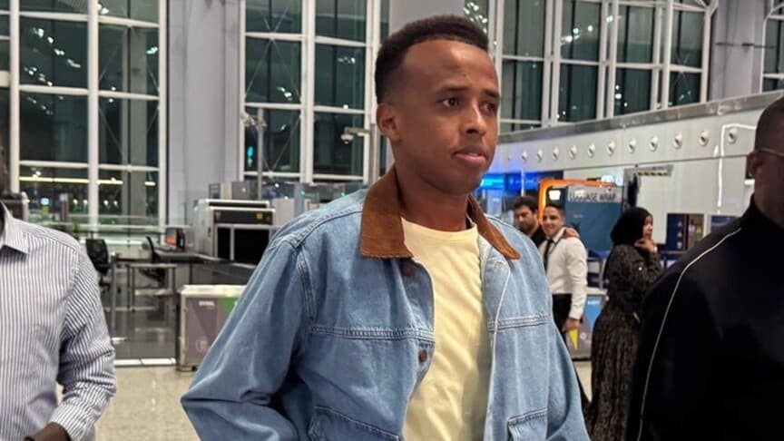 Somalili taraftarlar hakem Artan'a destek verdi