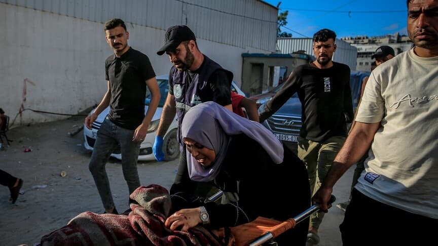 İsrail'in Gazze'de ateşkesi ihlal ederek düzenlediği saldırıda 2 Filistinli yaralandı