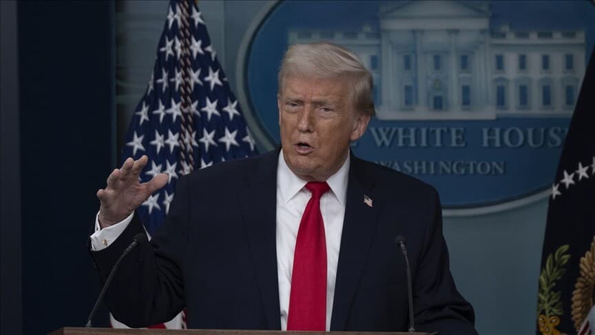 Trump, İran'a yönelik daha güçlü saldırılar yapılacağını duyurdu