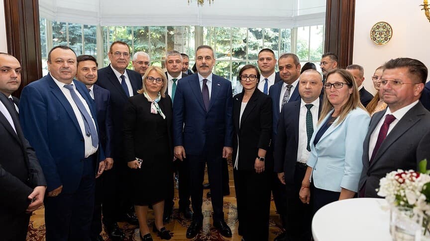 Bakan Fidan, Bulgaristan'daki Türk iş insanlarıyla bir araya geldi