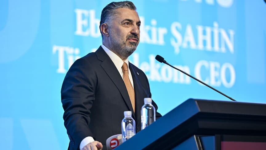 Türk Telekom CEO'su 5G'nin başarısı için fiber altyapının önemini vurguladı