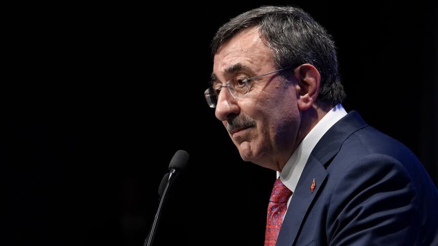 Cumhurbaşkanı Yardımcısı Yılmaz, A Milli Takım'a Dünya Kupası'nda başarı diledi