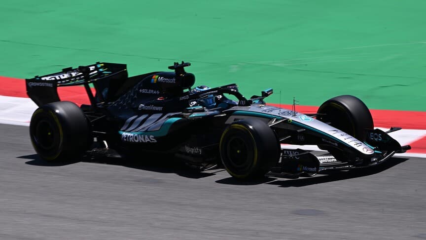George Russell, İspanya Grand Prix'sinde pole pozisyonunu kazandı