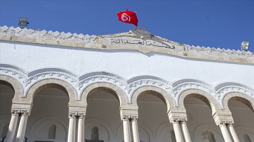 Tunus'ta Nahda Hareketi yöneticilerine hapis cezası verildi