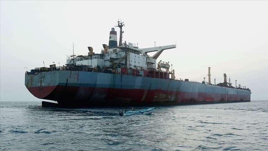 İngiltere, Manş Denizi'nde Rus petrol tankerini durdurdu