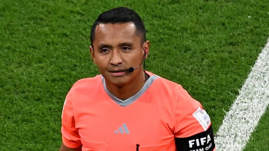 Türkiye-Paraguay maçını El Salvador'dan hakem Ivan Barton yönetecek