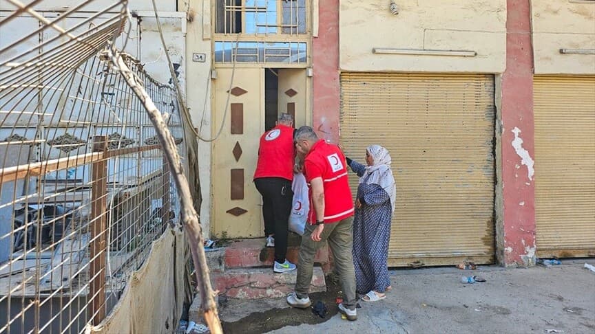 Türk Kızılay, Kerkük'teki Türkmenlere gıda yardımı yaptı