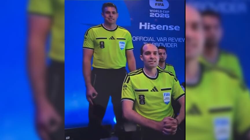 FIFA, hakem Shaun Evans'a destek verdi