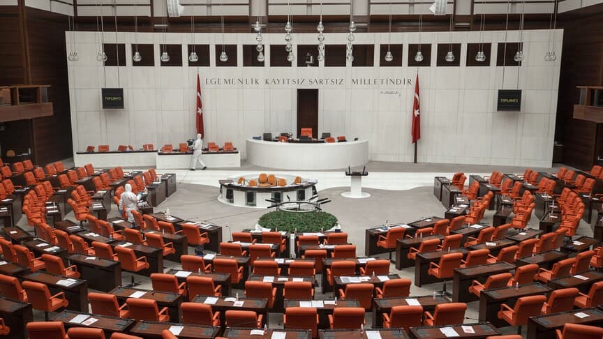 TBMM'nin çalışma süresi Resmi Gazete'de uzatıldı