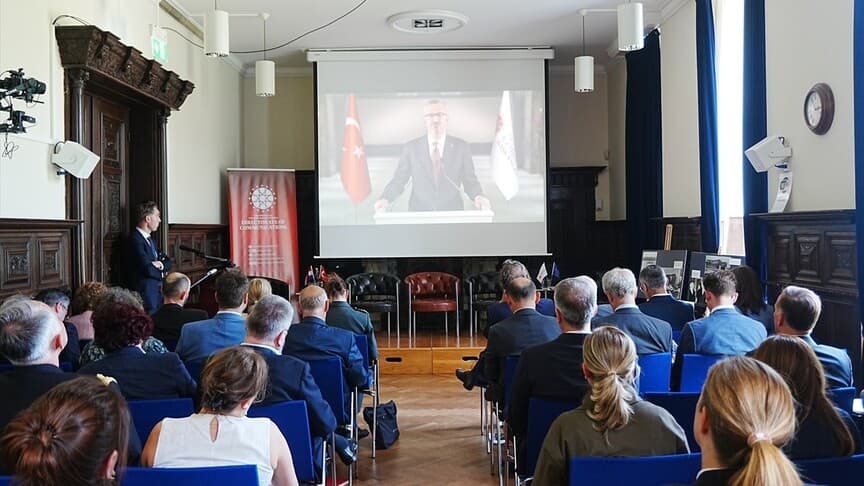 Hollanda'da NATO'nun Geleceği Paneli Düzenlendi